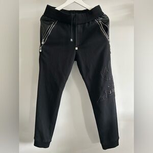🔥🔥🔥Black Tapered Sweatpants with Elastic Waistband with good condition 🌟🌟🌟🌟🌟